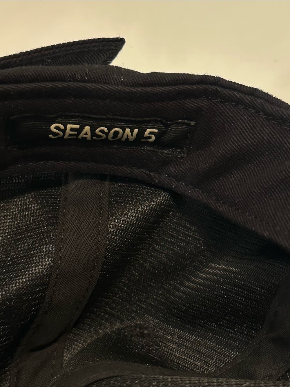 YEEZY - SEASON 5 - CALABASAS - LOST HILLS - AUTHENTIC MENS HAT - Picture 6 of 6